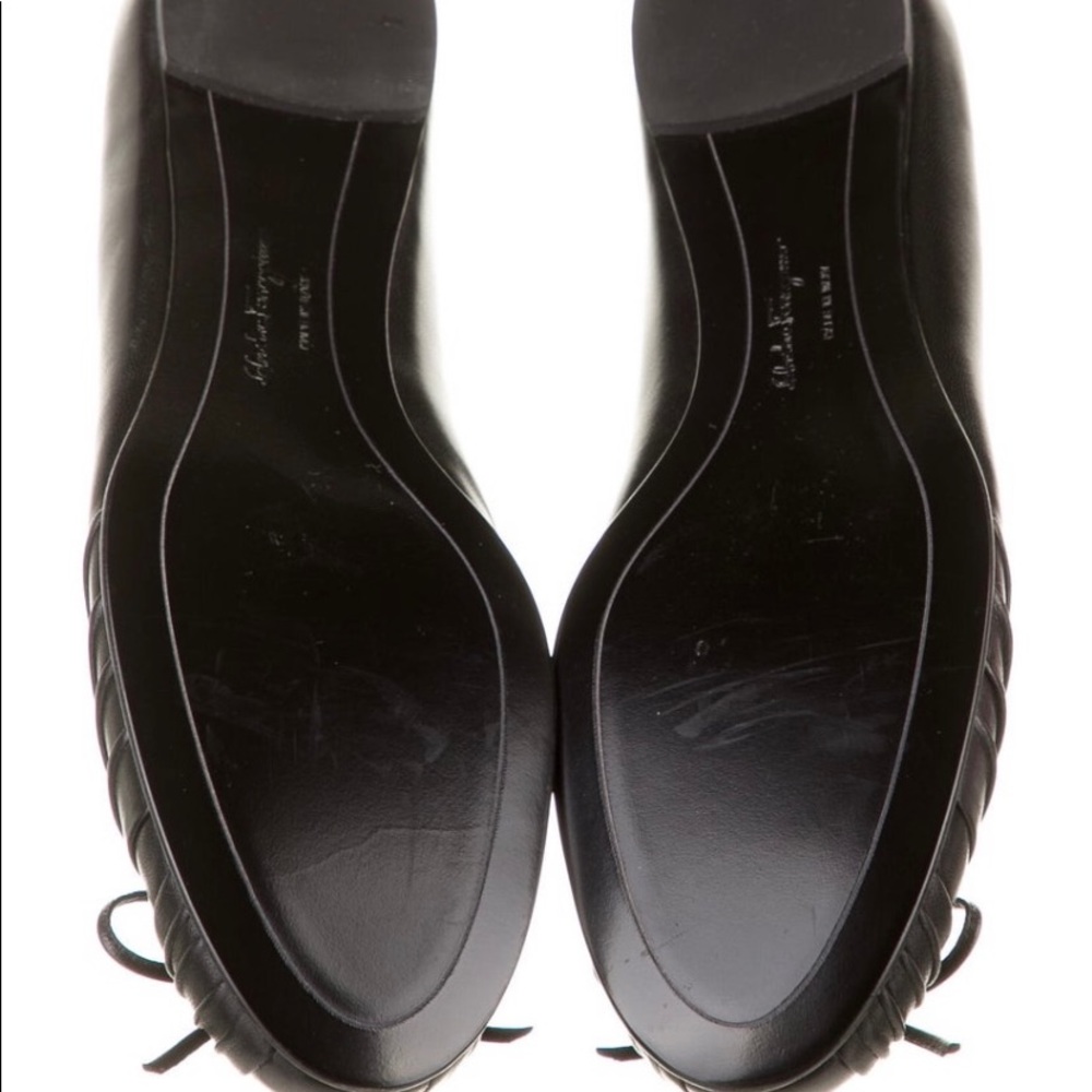 Authentic Salvatore ferragamo size 7 shoes w taps